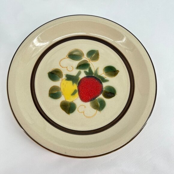 Vintage Strawberries Stoneware 1970 Harmony House Dinner Salad Plate Set - Picture 3 of 9